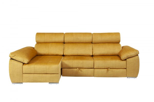 sofá color marrón